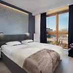 Aura Old Town شقة