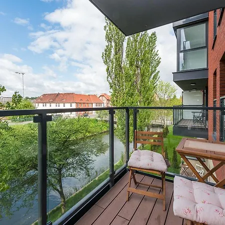 Aura Old Town Apartment