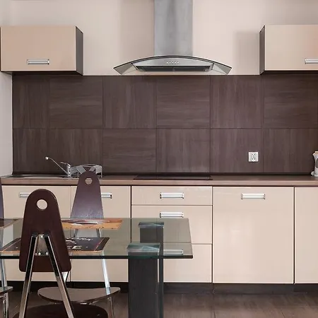 Aura Old Town Apartman *